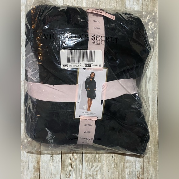🆕 VICTORIA’S SECRET VS SLEEP Short Cozy Robe XL-XXL Black - Picture 5 of 9